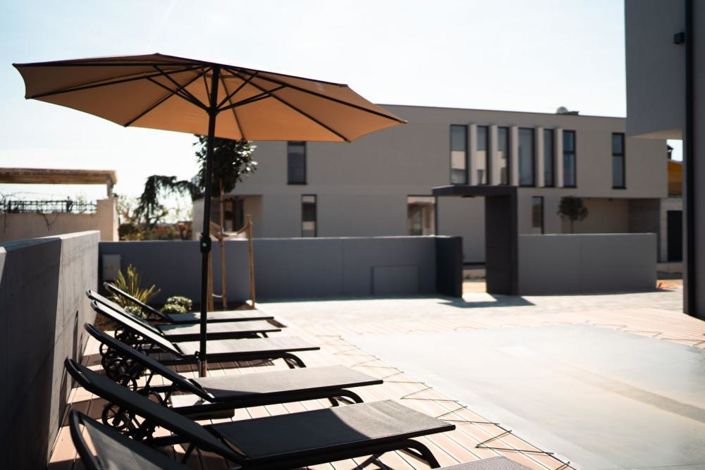 Image No.19-3 Bed Property for sale