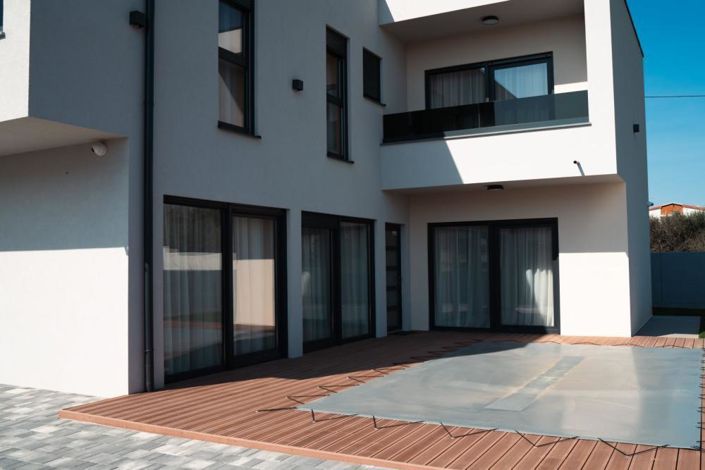 Image No.2-3 Bed Property for sale