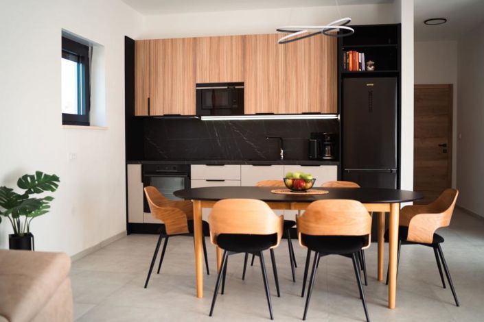 Image No.13-3 Bed Property for sale