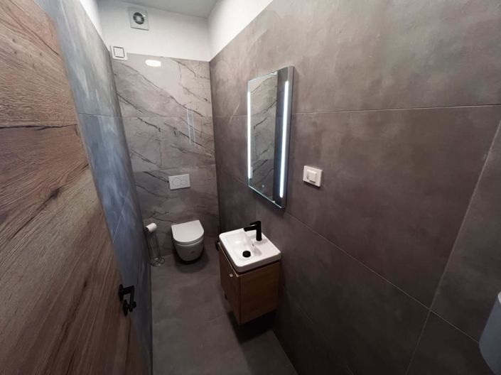 Image No.14-3 Bed Property for sale