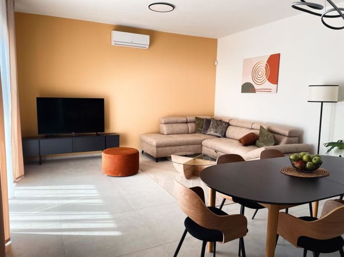 Image No.4-3 Bed Property for sale