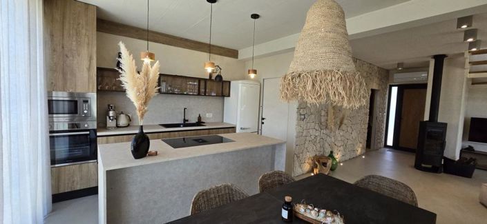 Image No.15-2 Bed Property for sale