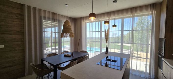 Image No.18-2 Bed Property for sale