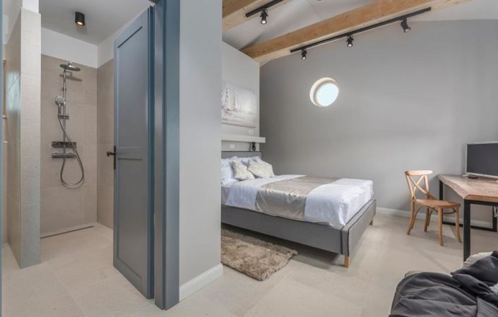 Image No.19-3 Bed Property for sale