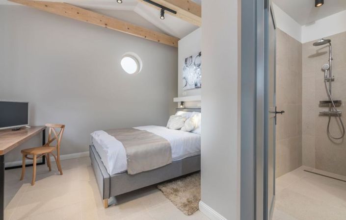 Image No.23-3 Bed Property for sale