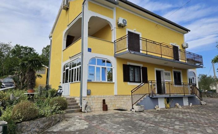 Image No.1-7 Bed Property for sale