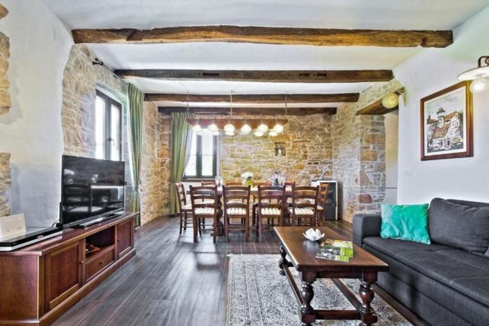 Image No.12-4 Bed Property for sale