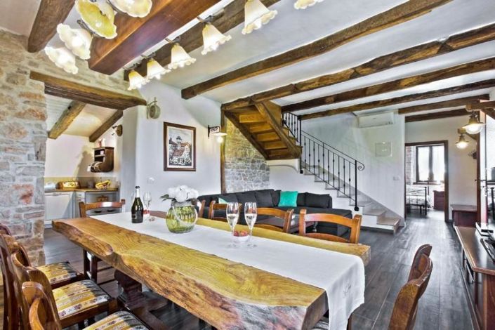 Image No.8-4 Bed Property for sale