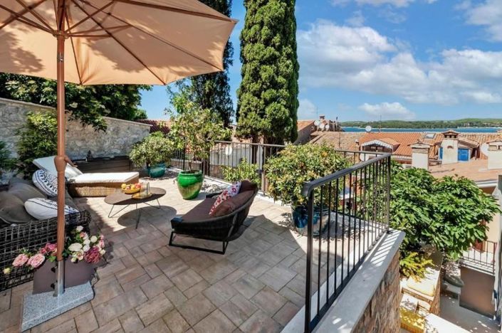 Image No.3-5 Bed Property for sale