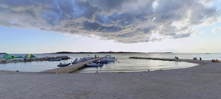 Image No.12-19 Bed Property for sale