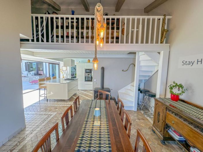 Image No.10-5 Bed Property for sale