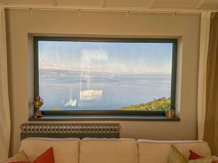 Image No.18-5 Bed Property for sale