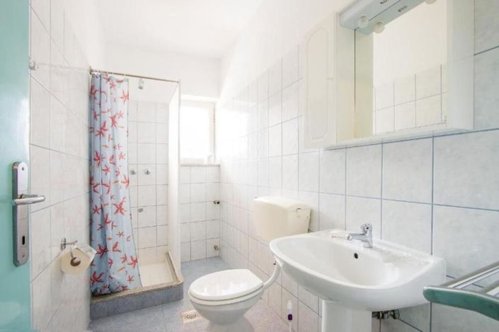 Image No.16-17 Bed Property for sale