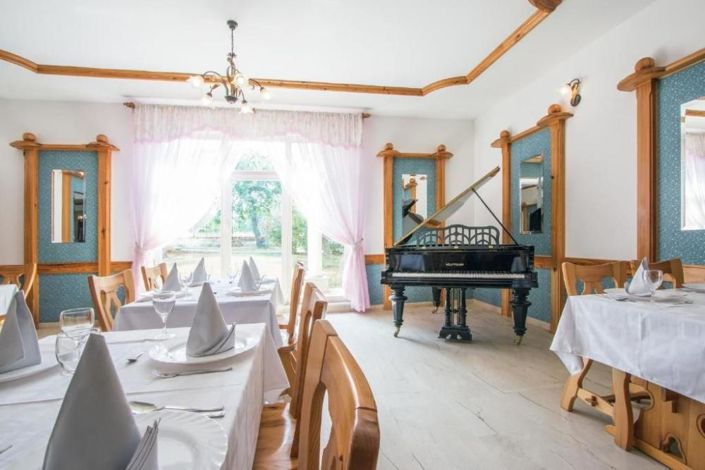 Image No.7-17 Bed Property for sale