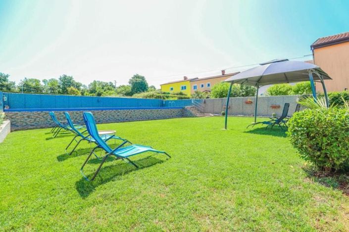 Image No.9-8 Bed Property for sale