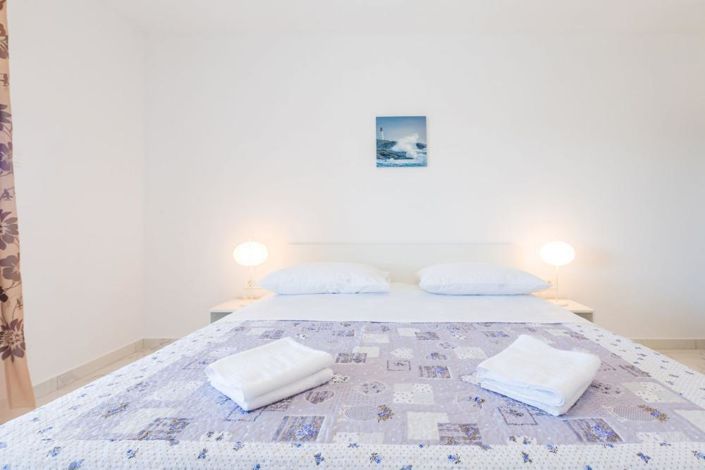 Image No.13-4 Bed Property for sale