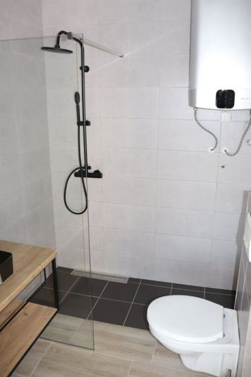 Image No.12-4 Bed Property for sale