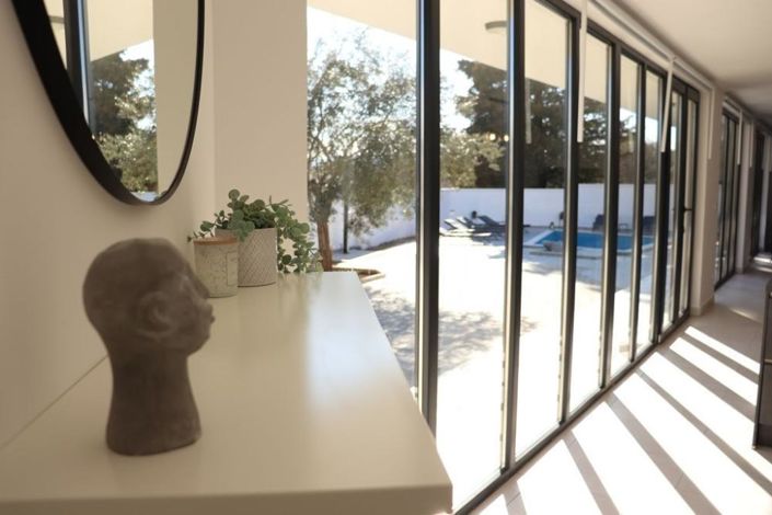 Image No.5-4 Bed Property for sale