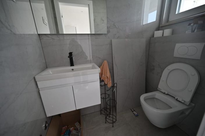 Image No.22-5 Bed Property for sale