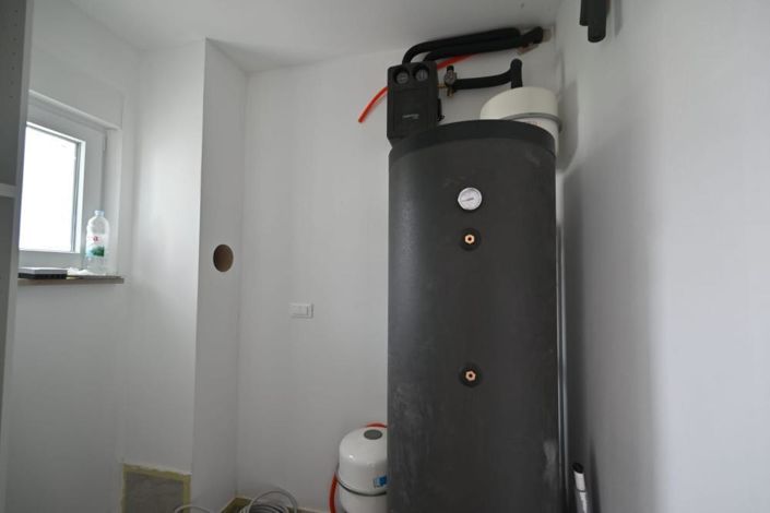 Image No.23-5 Bed Property for sale