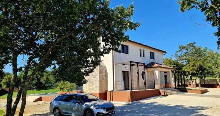 Image No.5-3 Bed Property for sale