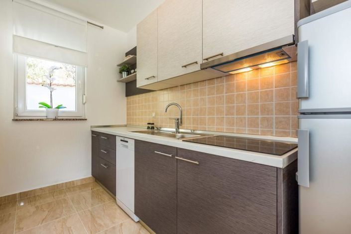 Image No.7-5 Bed Property for sale