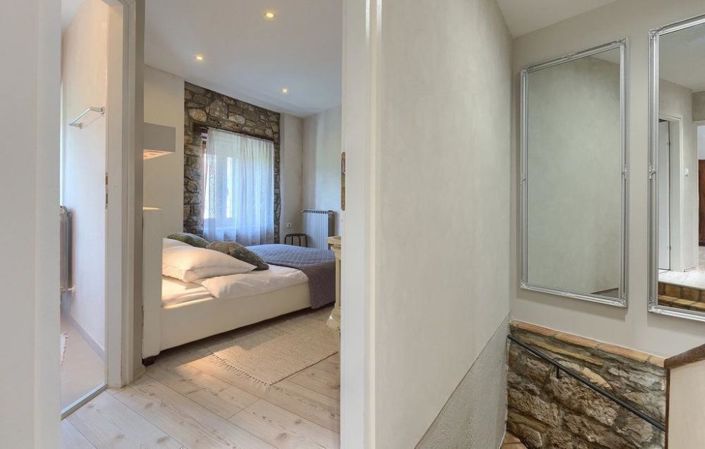 Image No.24-2 Bed Property for sale