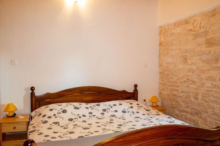 Image No.15-3 Bed Property for sale