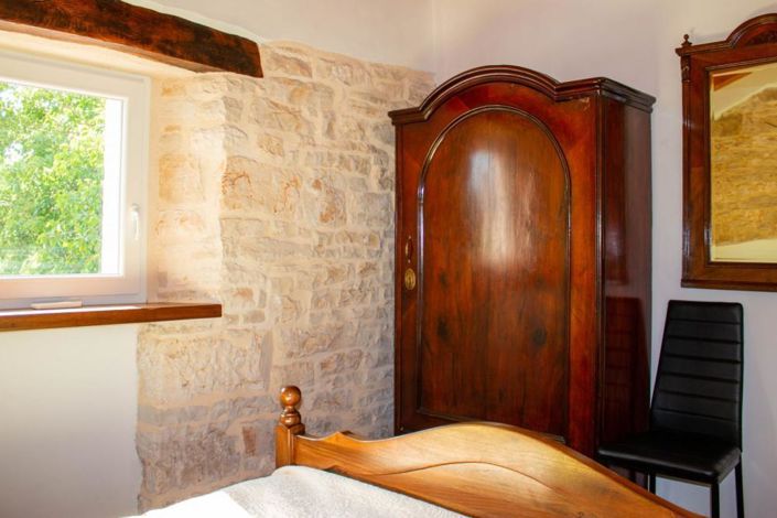 Image No.24-3 Bed Property for sale