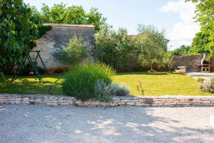 Image No.5-3 Bed Property for sale