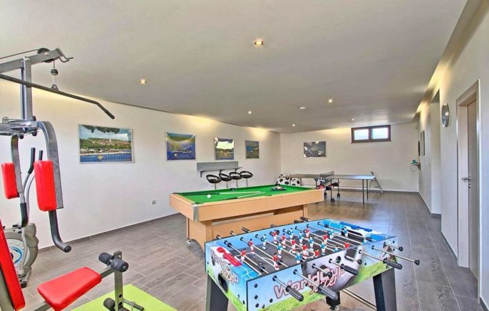 Image No.14-4 Bed Property for sale