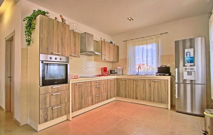 Image No.21-4 Bed Property for sale