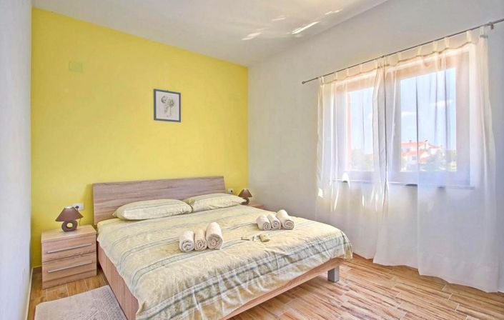 Image No.25-4 Bed Property for sale