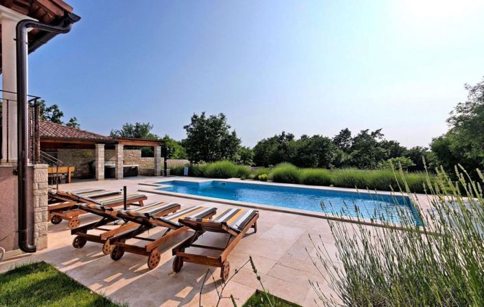 Image No.6-4 Bed Property for sale