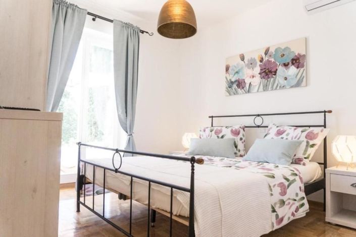 Image No.25-3 Bed Property for sale