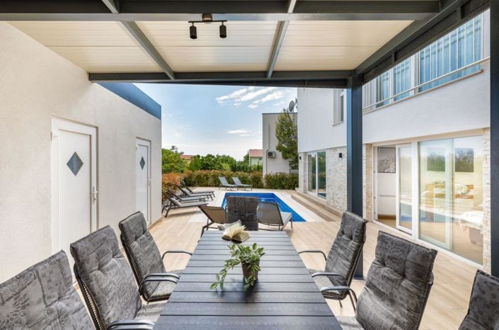 Image No.4-5 Bed Property for sale