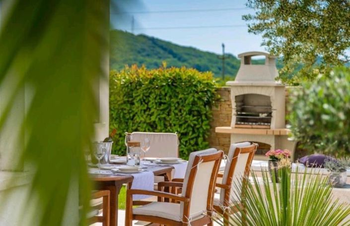 Image No.16-3 Bed Property for sale