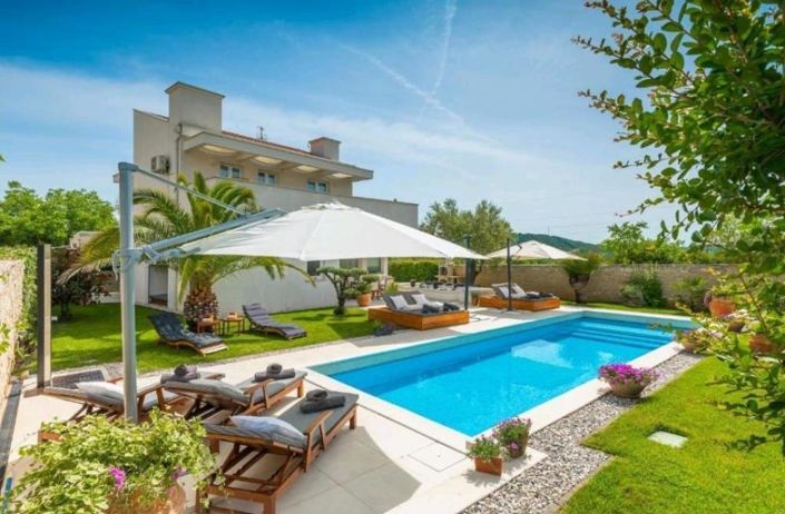 Image No.4-3 Bed Property for sale