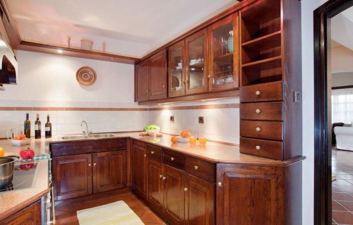 Image No.12-4 Bed Property for sale