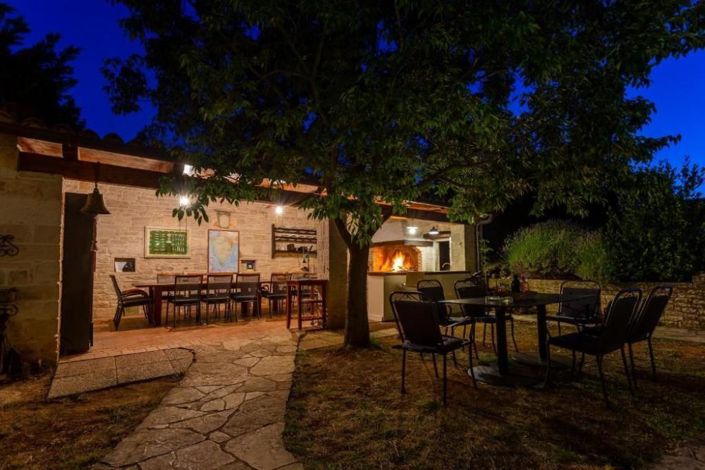 Image No.4-7 Bed Property for sale