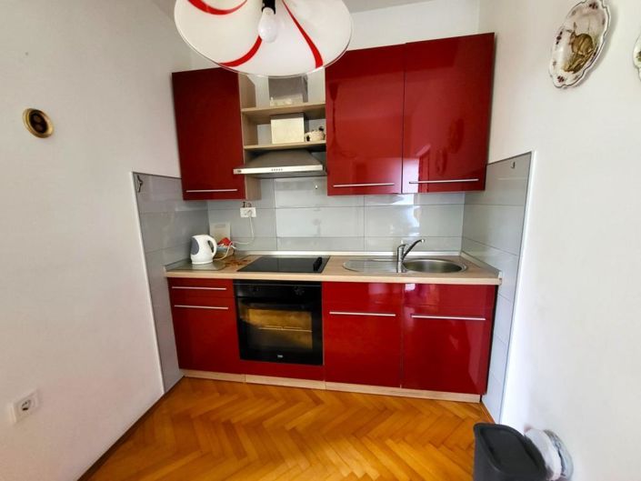 Image No.20-5 Bed Property for sale