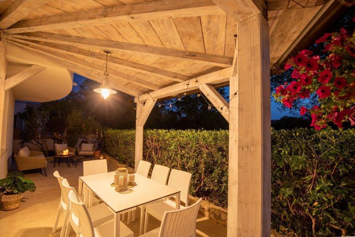 Image No.15-5 Bed Property for sale