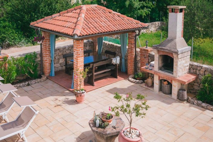 Image No.6-5 Bed Property for sale