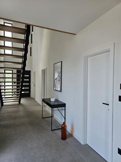 Image No.16-3 Bed Property for sale