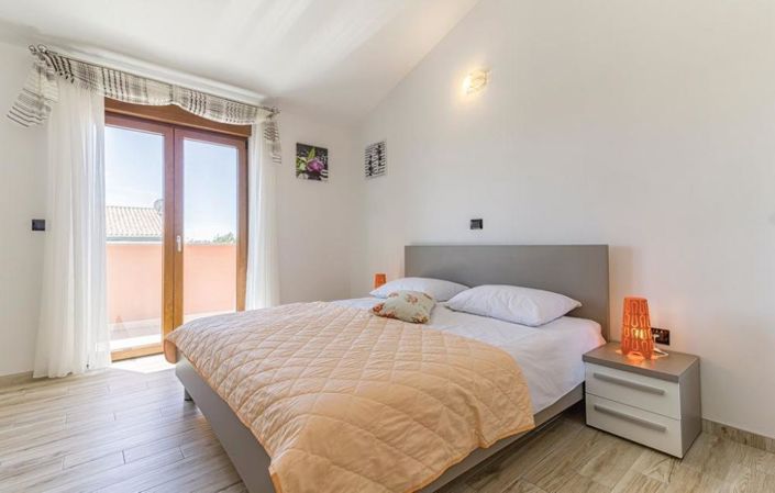 Image No.21-4 Bed Property for sale