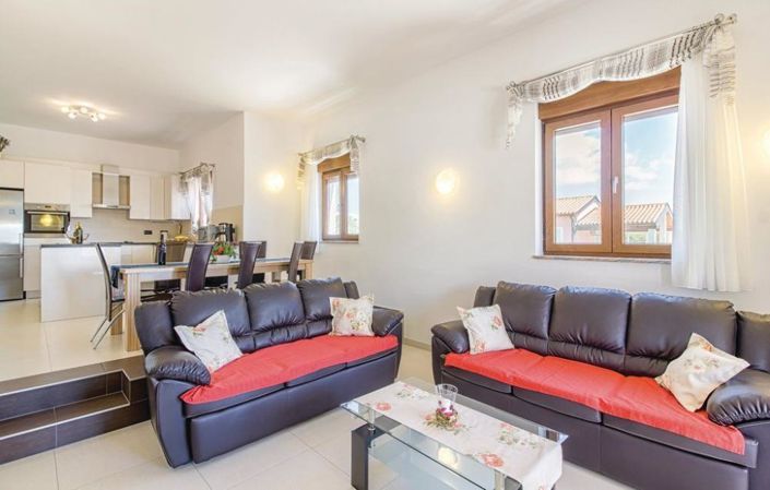 Image No.8-4 Bed Property for sale