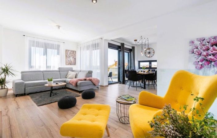 Image No.4-7 Bed Property for sale