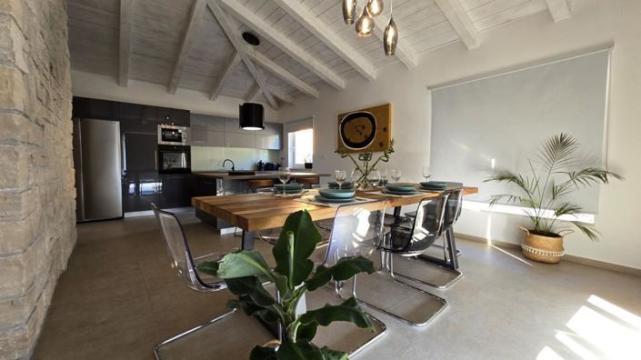 Image No.13-4 Bed Property for sale