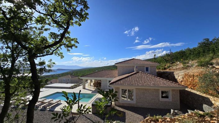 Image No.22-4 Bed Property for sale