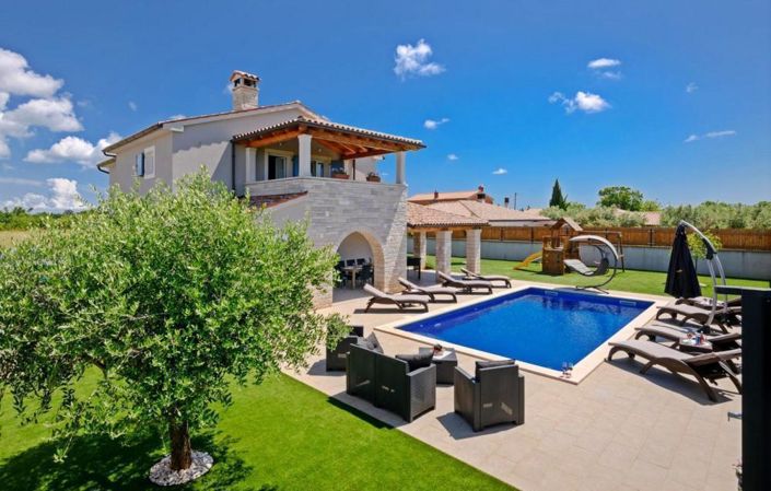 Image No.5-4 Bed Property for sale